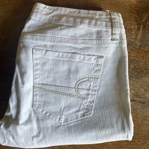 American Eagle white jeans
